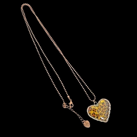 Betsey Johnson Leopard Heart Pendant - Picture 8 of 10